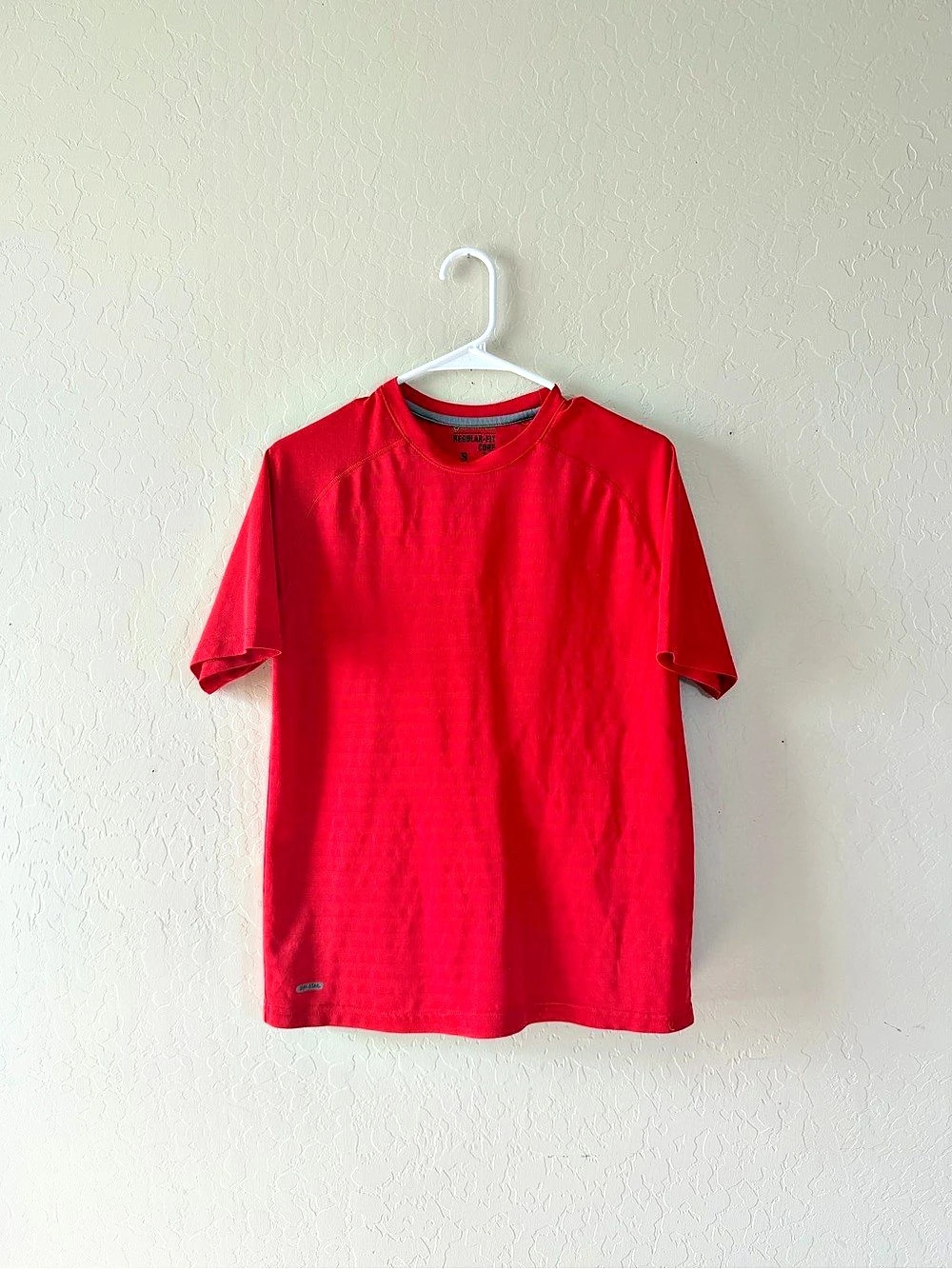 Core Tee Red Short Sleeve Size Small Like New